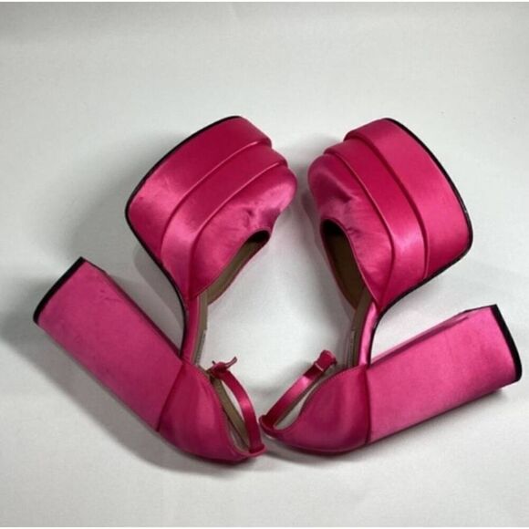 Steve Madden Charlize Satin double platgorm pumps in hot Pink - Picture 11 of 14